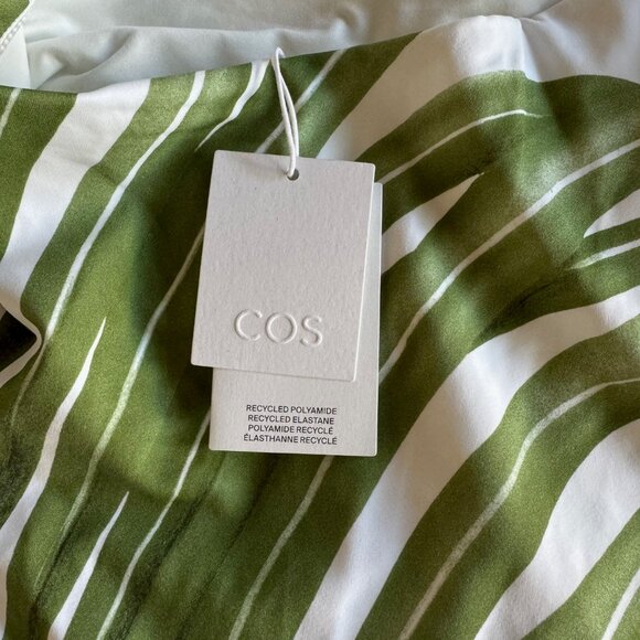 COS HALTERNECK CUTOUT SCUBA SWIMSUIT - Picture 3 of 6